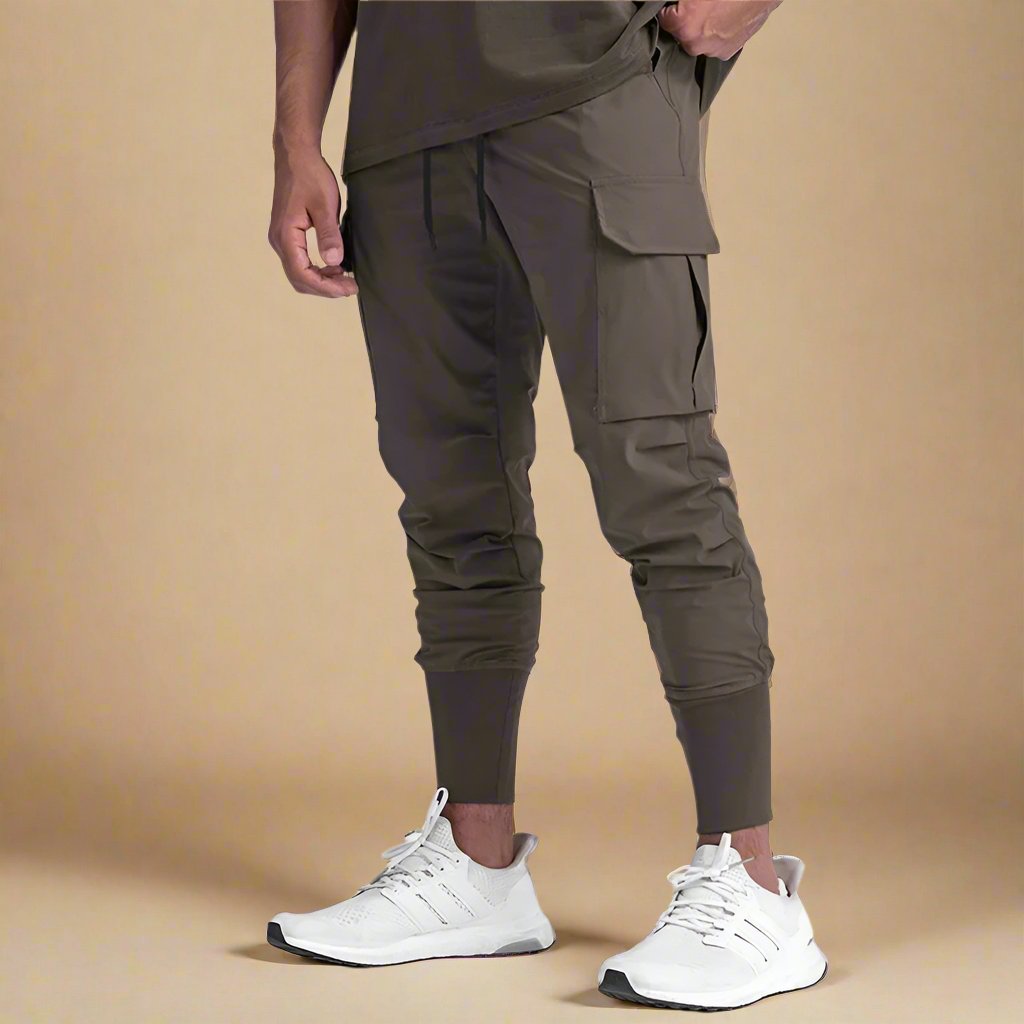Men's Quick-Dry Cargo Joggers with Tapered Fit and Multiple Pockets