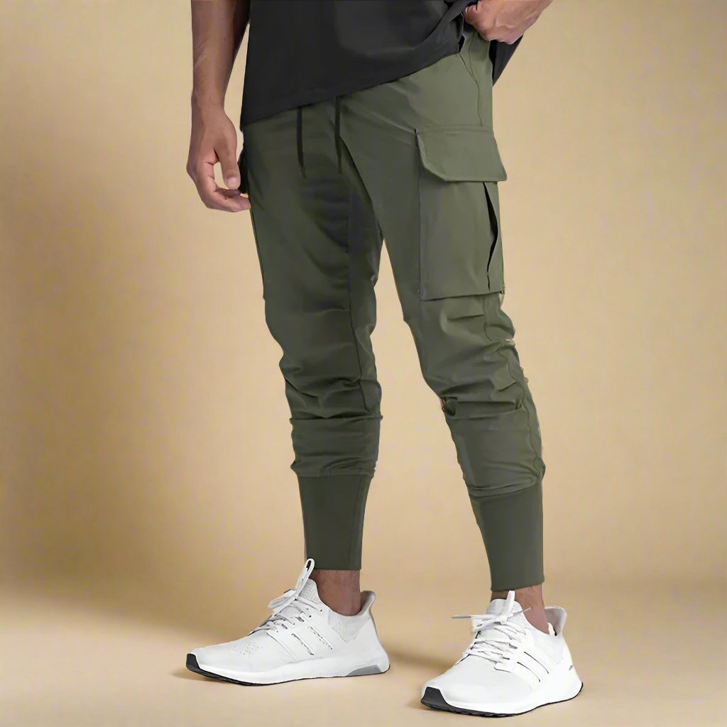 Men's Quick-Dry Cargo Joggers with Tapered Fit and Multiple Pockets