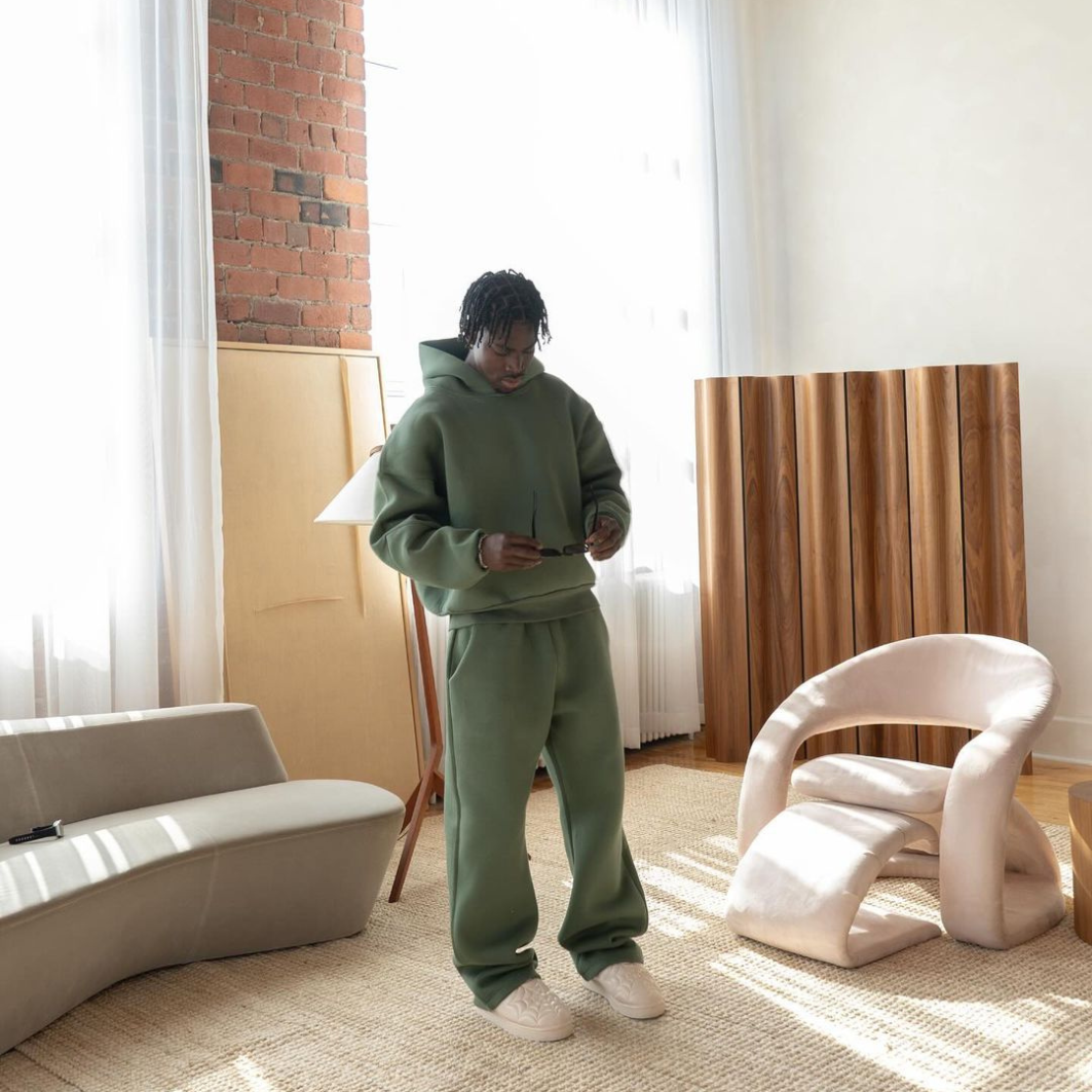 Vero Men’s Tracksuit Set – Stylish and Comfortable Streetwear